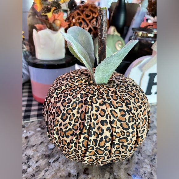 New handmade leopard print pumpkin decoration - Picture 1 of 1